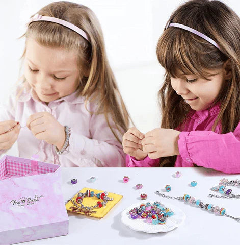 Kit de Pulseira e Berloques Infantil com 63 Peças