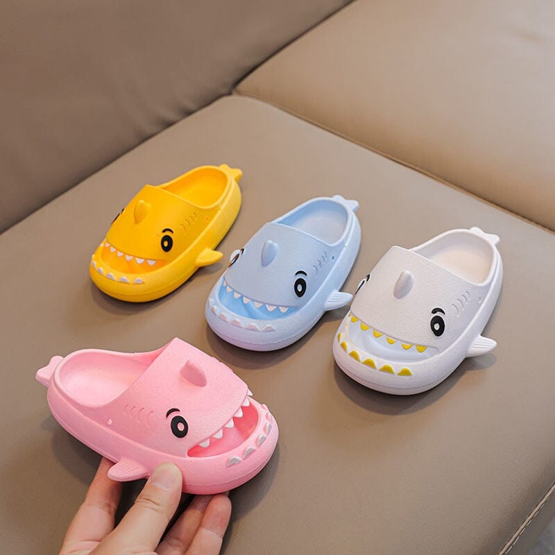 Chinelo Tubarão Infantil e Adulto - SharkFeet